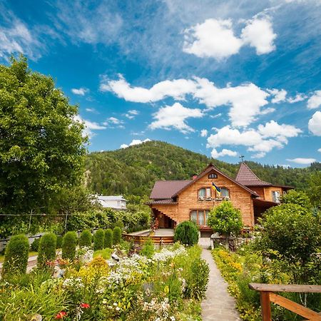Хата Різьбяра Villa Beloberezka Exterior photo