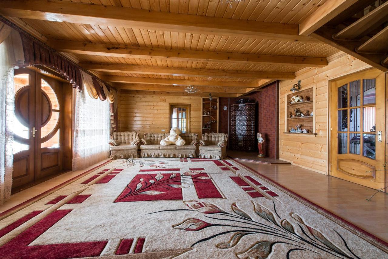 Хата Різьбяра Villa Beloberezka Exterior photo